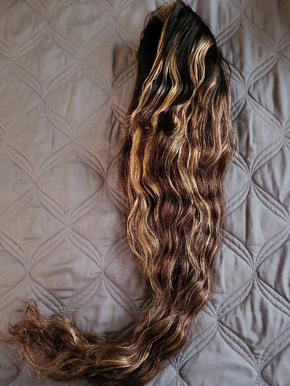 Wavy Lace Front Wig - 1B 30 27 Highlights 22 In( Cut N Worn)